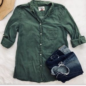 Anthropology Light Weight Button Down!!!! 🌼🌼